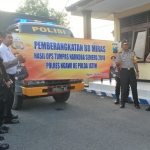 Polres Ngawi saat mengawal 1 ton miras.