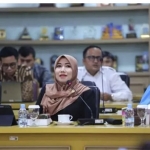  Dr. Lia Istifhama, Anggota DPD RI Dapil Jatim.