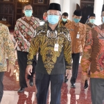 Pjs Bupati Mojokerto Himawan Estu Bagijo saat menghadiri kegiatan semaan Al Quran bersama 1.200 jamaah Jam