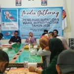 Suasana saat gathering media di KPU Pacitan.