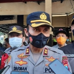 Kapolres Tuban, AKBP Darman, saat memberi keterangan kepada awak media.