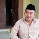 Pengasuh Ponpes Al Hidayah II, Pasuruan, KH Shonhaji Abdussomad, saat ditemui di kediamannya. Foto: AHMAD FUAD/BANGSAONLINE