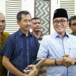 Bupati Pamekasan Baddrut Tamam bersama Sekdakab Totok Hartono, Direktur RSUD dan Plt Dinkes Pamekasan memberikan keterangan terkait adanya pasien PDP Corona yang meninggal.