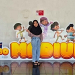 Photo booth Jumbo yang ada di Stasiun Madiun.