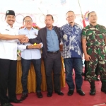 Jajaran Forkopimda beserta petinggi SPSI Gresik dan Jatim saat perayaan HUT ke-46.