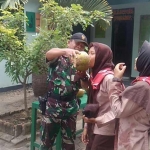 Pramuka Penegak putri di salah satu sessi diklat. 