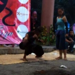 Pementasan salah satu teater asal Yogyakarta. foto: Ainur Rofiiqi/BANGSAONLINE