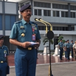 Kepala Staf Koarmada II Laksma TNI Iwan Isnurwanto saat menyampaikan amant.