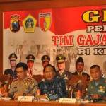Kapolres Gresik AKBP Adex Yudiswan bersama Bupati Sambari, Dandim Hendro. S dan Ketua MUI KH. Mansoer Sodik ketika Anev. foto: SYUHUD/ BANGSAONLINE