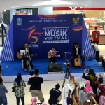 Pagelaran Musik Virtual Kota Kediri dalam rangka memperingati Hari Jadi ke-75 Provinsi Jawa Timur di Kediri Town Square. (foto: ist)