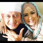 Shinta Tanjung saat masih harmonis dengan Ustadz Zacky Mirza. Foto: liputan6.com