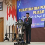 Kepala Kanwil Kemenkumham Jatim, Imam Jauhari, saat membacakan sambutan.