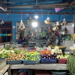 Harga sembako di Kota Batu hari ini cenderung stabil. Foto: Sulthon/Bangsaonline.