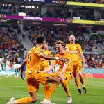 Pemain Belanda merayakan gol Cody Gakpo pada laga yang berkesudahan 1-1 melawan Ekuador.