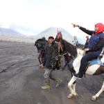 Gubernur Jawa Timur saat meninjau Gunung Bromo, beberapa waktu lalu.