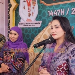 Gubernur Jatim saat menerima kunjungan Gubernur Malut di Gedung Negara Grahadi Surabaya. Foto: Devi Fitri Afriyanti
