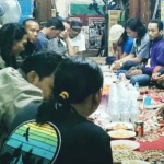 Genpatra dan Kompak saat menggelar rapat kordinasi menyikapi sejumlah kasus korupsi di Gresik. foto: ist.