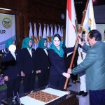 Ketua Umum KONI Jatim, Erlangga Satriagung melantik Arumi Bachsin sebagai Ketua Pengurus Provinsi Persatuan Wanita Olahraga (Perwosi) Jawa Timur Masa Bakti 2018-2022. foto: ist