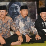 Dari kiri ke kanan Istono, Ketua DPRD Kota Madiun, Wali Kota Madiun Sugeng Rismiyanto, dan Murdjoko, ketua harian PSHT.