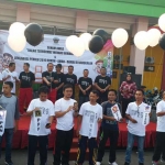 Bawaslu bersama perwakilan parpol saat deklarasi damai ditandai dengan penerbangan balon.