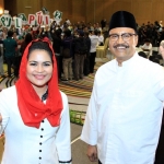 Gus Ipul-Puti Guntur dalam satu acara.