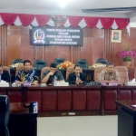 RDP antara Komisi II DPRD Kota Mojokerto dengan Kominfo. foto: YUDI EP/ BANGSAONLINE
