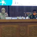 Bupati Jember Faida saat menggelar konferensi pers di Pendapa Wahyawibawagraha, Rabu (1/4/2020) siang.