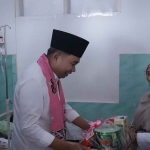 Bupati Jember saat meninjau pelaksanaan program di Kecamatan Arjasa.