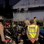 Polresta Sidoarjo terus melakukan patroli sebagai upaya mencegah tindak kriminalitas yang meresahkan masyarakat, khususnya terkait adanya aksi premanisme. (foto: ist)