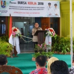 Wakil Bupati Tuban, Noor Nahar Hussein, memberikan sambutan sebelum pembukaan job fair.