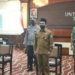 Wali Kota Pasuruan Adi Wibowo bersama forkopimda mengikuti Peringatan Hari Otonomi Daerah (Otoda) ke-26 secara daring dari Ruang Untung Suropati I.