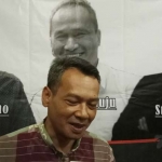 Mochtar W Oetomo, pengamat politik Unijoyo, Madura. foto: DIDI ROSADI/ BANGSAONLINE