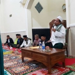 KH Lukman Hidayat, Pengasuh Ponpes Hidayatullah Mutaqiin saat menyampaikan ceramahnya.