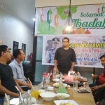 Kapolres Kediri Kota AKBP Anthon Heryadi saat memberikan keterangan dalam jagongan kamtibmas. foto: ARIF K/BANGSAONLINE

