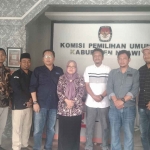 Komisioner Bawaslu saat berkunjung ke KPU Ngawi dan ketua Bawaslu Ngawi
