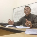Ketua Fraksi Nasdem Antox Prapungka Jaya. Foto: ARIF K/BANGSAONLINE