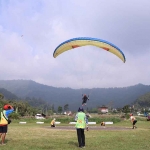 Kejuaraan Paralayang Internasional 2024 di Kota Batu.