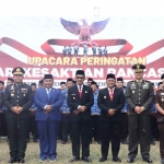 Foto bersama jajaran Forkopimda Pamekasan, OPD, anggota dewan, serta pejabat dari instansi pemerintah.