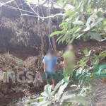 Kondisi korban sebelum dievakuasi petugas kepolisian. foto: AKINA/ BANGSAONLINE