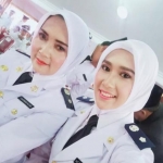 Dua istri Wabup Blitar terpilih kembali sebagai kepala desa. Yakni Halla Unariyanti (kiri) sebagai Kepala Desa Bendosewu, Kecamatan Talun. Sedangkan istri kedua Fendriana Anitasari, terpilih kembali menjadi Kepala Desa Wonorejo, Kecamatan Talun.