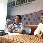 Plt Kepala Dinas Perhubungan (Dishub) Kota Surabaya, Irvan Wahyudrajat ketika menggelar jumpa pers perihal perubahan tarif retribusi parkir.