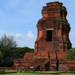 Objek Wisata Sejarah Candi Brahu