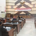 Suasana paripurna DPRD Jember.