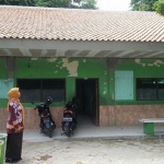 Ruang kelas yang sedang direhab.