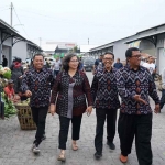Pj Wali Kota Kediri, Zanariah, saat meninjau kondisi Pasar Grosir Ngronggo. Foto: Ist