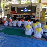 Forum Pengurangan Risiko Bencana (FPRB) Jawa Timur bersama FPRB Pamekasan memberikan edukasi penanggulangan bencana kepada siswa MAN 2 Pamekasan, Senin (3/5/2021). (foto: ist)