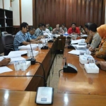 Hearing antara Komisi I dengan OPD mitranya membahas program di RAPBD 2018, beberapa waktu lalu.