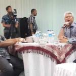 Dirut PT PG, Hidayat Nyakman beserta jajaran direksi saat refleksi akhir tahun 2015. foto: syuhud/ BANGSAONLINE