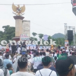 Suasana kegiatan Millennial Road Safety Festival di Alun Alun Trenggalek. foto: HERMAN S/ BANGSAONLINE