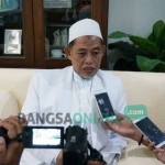 KH Cholil Dahlan, Ketua MUI Kabupaten Jombang saat ditemui, Rabu (8/2/2017).
foto: ROMZA/ BANGSAONLINE